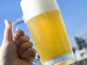 APRENDA  A FAZER CERVEJA CASEIRA