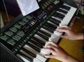 COMO TOCAR TECLADO
